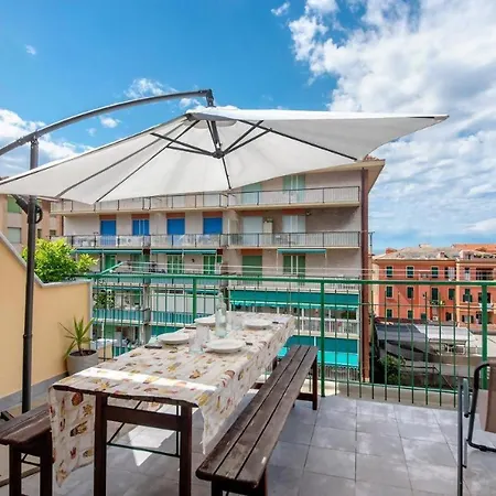 Attico In Centro Vista Mare Chiavari